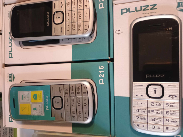 گوشی پلاز P216 دو سیمکارت و حافظه 24 مگابایت